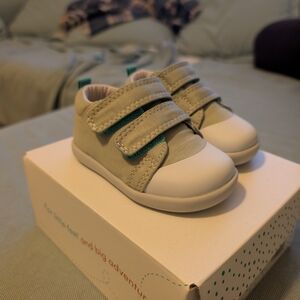 Ten Little Toddler Velcro Sneakers - White and Green